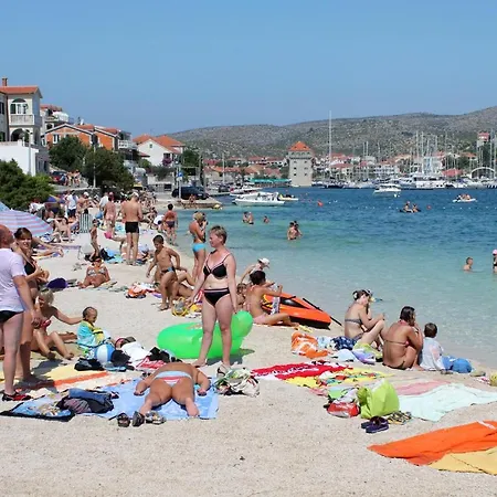 Family Friendly House With A Swimming Pool Pozorac, Trogir - 10317 بيت للعطل